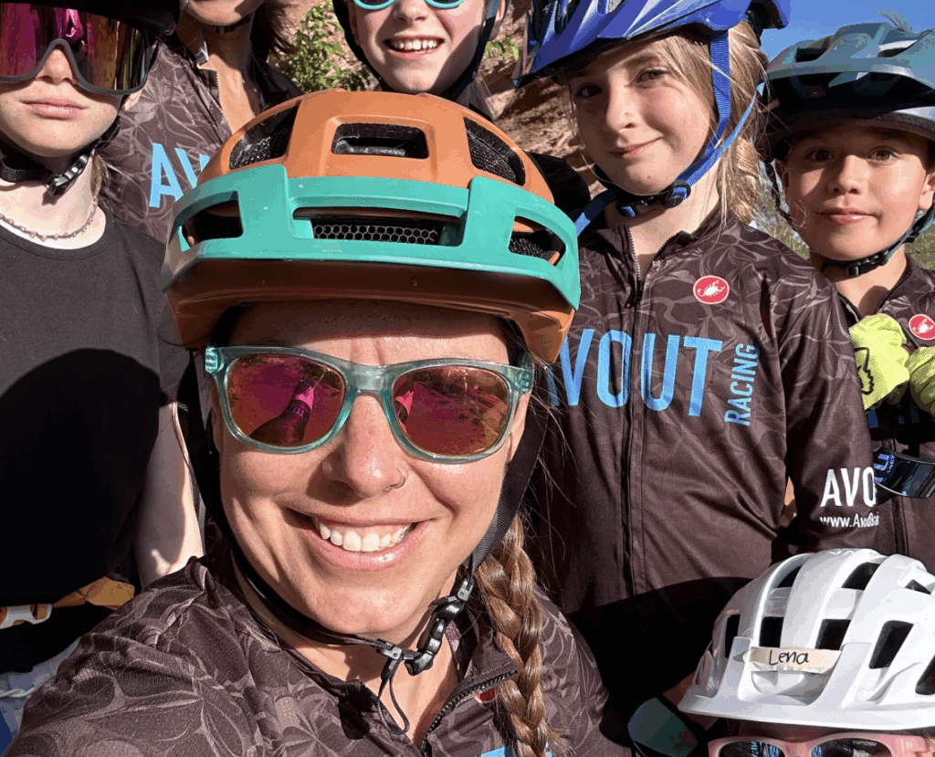 ERIKA TOKARZ - Avout Racing